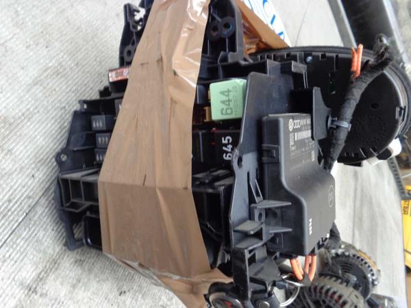 BOITIER COMPLET AUDI A1 1.6 TDI (2011) 2010-2014 - Vue 4